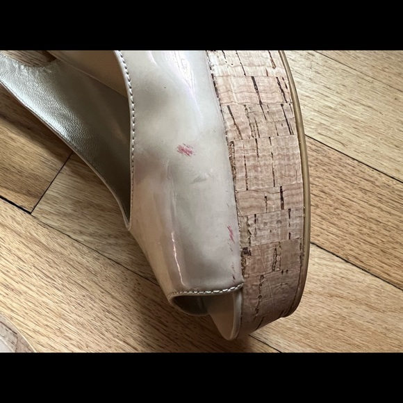 Stuart Weitzman nude patent wedge - Picture 11 of 11